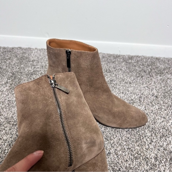 Thursday Everyone Block Heel Suede Ankle  Boots - Picture 6 of 8